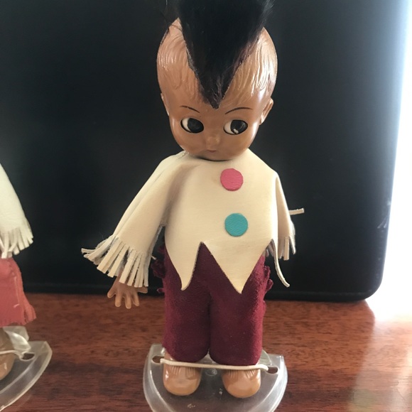 Vintage 1960’s set of Hard Plastic Native American Sleepy Eye Dolls - Picture 2 of 6